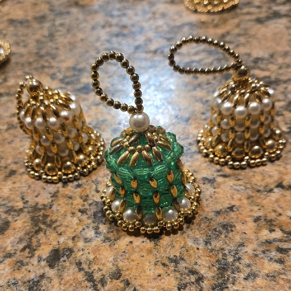 Elegant Multicolor Beaded Necklace - Picture 2 of 8